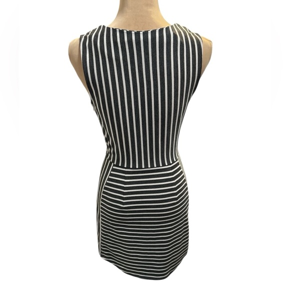 Urban Outfitters Silence + Noise Gray & White Dress Striped Mini Bodycon Medium. - Picture 5 of 13